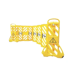 Retractable Plastic Traffic Road Barrier Safety Highway Guardrail for Roadside Use