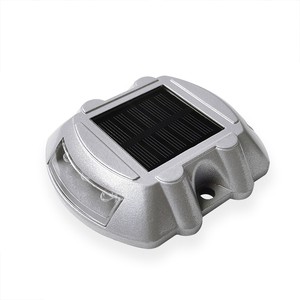 Solar Road Stud Traffic Lights IP68 Waterproof High-Intensity Prismatic Reflective Long Visual Distance
