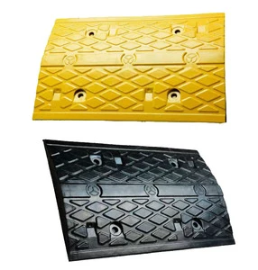 Removable Driveway Speed Hump Traffic Yellow and Black Car Heavy Duty Rubber Traffic Speed Breaker Bump