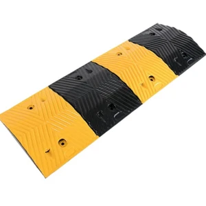 Traffic Safety Concrete Road Custom Heavy Duty Yellow-black Rubber Speed Bumps