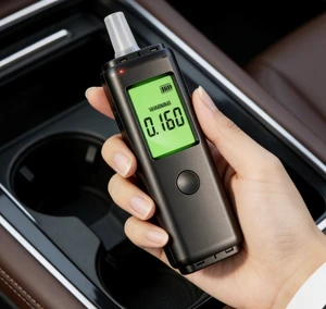 Best Selling Original Factory Portable Breathalyzer Rechargeable Alcohol Tester FCC ISO Certified For Daily Use