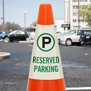 Customizable Bright Reflective Conical Triangle Pattern Steel Stop Signs Factory-Made for Road Traffic Safety