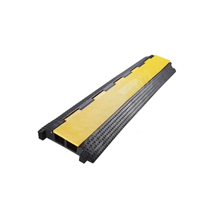 Customized Durable PVC Parking Lot Car Rubber Protection Ramp Recycled Outdoor Traffic Safety Speed Hump