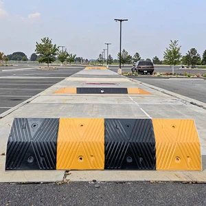 1000*350*50mm Durable Speed Bump Traffic Safety Rubber Speed Hump for Bumpy Roads