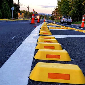 ABS Plastic Reflective Road Stud Zebra Crossing Road Safety Block with Optional Legs Traffic Warning Product