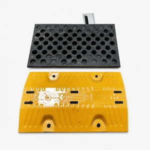 High-Strength Rubber Speed Bumps Outdoor Safety Speed Bump Rubber Material Parking Decelerator Ramp Stopper Barrier Road Hump