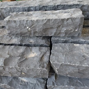 Dark Black Basalt Curbstone Rough Block with Standard Kerbstone Size Premium Granite Modern Design for Outdoor Park Use
