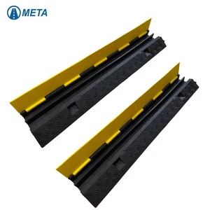 CE RoHS Certified Speed Hump 2 Channels PVC Rubber Plastic Cable Hose Ramp 1-5mph Outdoor Events Stage Cable Cover