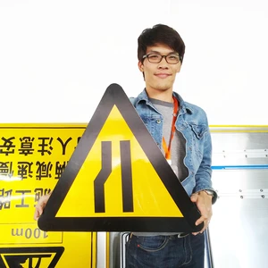 Manufacture of Traffic Signs Quality Promised