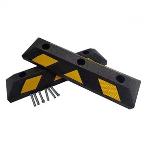 Factory Direct Sell Heavy Duty Road Speed Bump Rubber Speed Hump Reducer Durable Road Safety Bump Driveway
