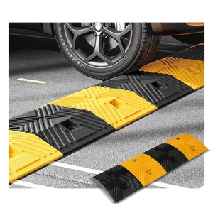 Durable Luhu Black & Yellow Herringbone Rubber Speed Humps for Roadway & Parking Lot Safety