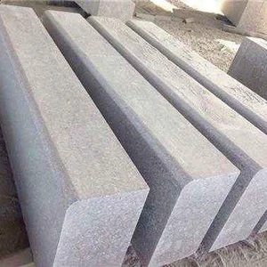 Road Granite Curb Stone & Kerb Stone 20mm Thick Customized Size Indoor/Outdoor Use Modern Design