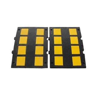 Wide Bright Colour Rubber Speed Bumps Car Ramps Parking Place Humps Plastic Road Speed Breaker for Secure Parking Application