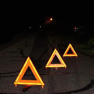 Wholesale Safety Triangle Warning Kit Foldable Warning Triangle Sign Car Roadside Emergency Kit With Reflective Warning Triangle
