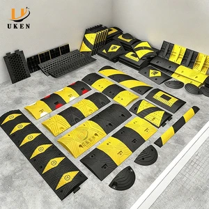 Manufacturer Wholesale Traffic Safety Yellow Black Industrial Rubber Road Speed Hump Speed Bump