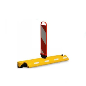 China Manufacturer List Traffic Lane Divider, Wholesale Products China Reflective Traffic Safety Equipment Delineator