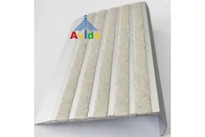 Photoluminescent Stair Nosing Anti-Slip Glow-in-the-Dark Safety Tread Tape Concrete Aluminum Stair Edging Luminous Floor Nosing