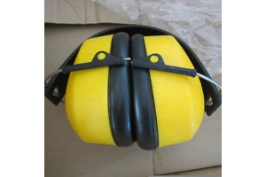 Foldable ABS Material Reusable Earmuff Hearing Protection with Roll-Down Insert