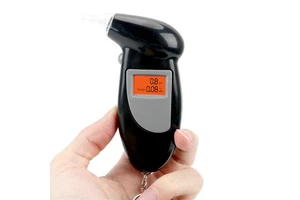 Factory Direct Sales Portable High Accuracy Alcohol Tester AT-68S with Backlight Display Car Use English Version