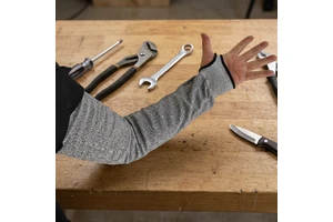 Level 5 ANSI A9 Anti-Cutting HPPE Sleeve Medium Thickness Puncture & Tear Resistant Wear-Resistant with Thumb Hole Grey Speckled