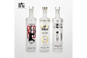 750ml Customized Frosted Engraving Logo Liquor Gin Vodka Whisky Tequila Glass Bottle With Cork Aluminum Cap