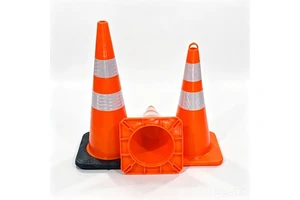 High Visibility Reflective Traffic Cone Road Safety Warning Cone Flexible PVC Impact Resistant Safety Bollard Road Construction