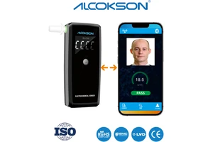 Fuel Electrochemical Alcohol Tester High Precision Digital LCD Display BreathalyZer Can Be Customized Breathalyzer