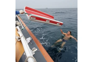 Inflatable Fishing Raft Floating Platform Raft Overboard Inflatable Life Raft for Yacht Liferaft Inflatable Rescue Stretcher