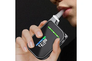 High Precision Portable Breath Alcohol Tester Fuel Cell Breathalyzer Sensor Checker Meter Portable Alcohol Testers
