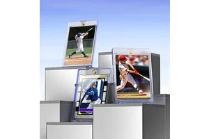 Custom Clear Magnetic Card Holder 35PT Acrylic Card Protective Holder Case For Basketball Baseball Trading Card Collection