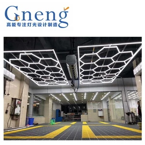 Gneng DIY OEM High CRI 95 Supernova Auto Car Workshop Studio Led Honeycomb Hexagonal Wall Ceiling Detailing Light