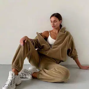 Wholesale Ladies Plus Size Solid Fleece Zip Hooded Jacket Pants Clothing Set Embroidered Custom Logo Polyester/Cotton Women