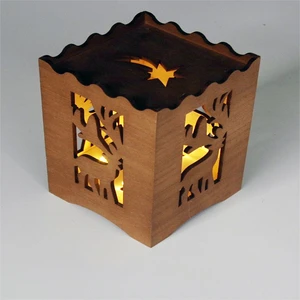 Natural Wood Color Wooden House Battery Operated IP33 Rated Twinkle LED Light for Christmas and Home Decoration