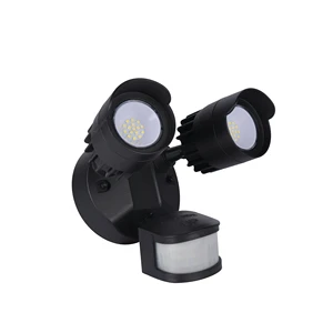 Hot Sale Outdoor Video Security Camera with LED Light Smart & Secure Design for Exteriors IP54 Rated Wireless Flood Light