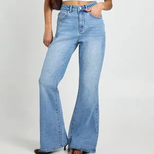 Trend Focused Womens Denim Jeans Suitable For Urban Looks And Casual Styling