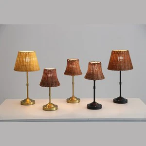 Hot Selling Modern Bamboo Rattan Table Lamp Handmade Retro Decorative Light for Living Room Hotels Battery Dimming Feature