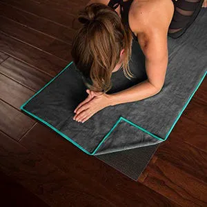 Custom Logo Towel With Corner Pocket Comfortable Printed Microfiber Hot Yoga Non Slip Mat Towel