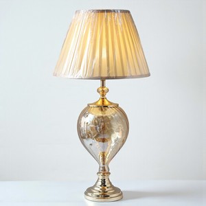 Modern Simple Electric Glass Table Lamp with LED for Home Lighting and Decoration