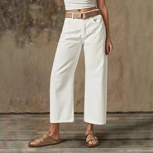 Wholesale High-quality Women's Casual Jeans That Fit Well and Are Versatile, Straight-leg Style Jeans