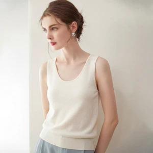 2026 Custom Sweater Tops 85%silk 15%cashmere Vest Crewneck Sleeveless Solid Color Soft Casual Elegant Knitwear Vest for Women