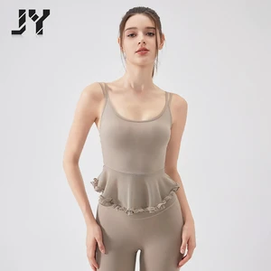 JY Double Strap Ruffle Hem Yoga Tank Top Mesh Panel Fashionable Workout Top Breathable Elegant Gym Top for Yoga Pilates Fitness