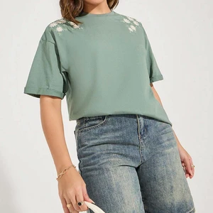 Wholesale Plus Size Women's Streetwear Appliques T-Shirts Breathable Eco-Friendly Summer Premium Quality Customizable