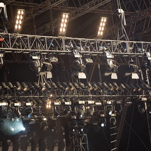 Hot Selling Stage Lighting Trusses in Chinese Factories Easy to Install Outdoor Performance Aluminum Trusses