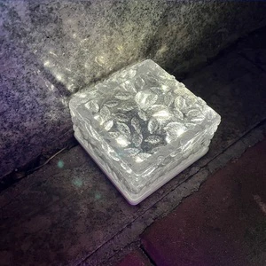Solar Garden Ice Brick Light LED Ice Cubes Buried Outdoor Lawn Garden Steps Landscape Solar Light Waterproof Brick Lights /