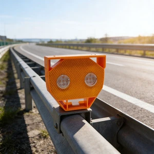 Solar Powered LED Strobe Highway Safety Warning Light PC High Intensity Prismatic Traffic Guardrail Cat Eye Reflector