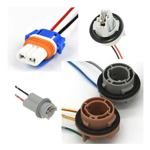 Car Light Bulbs Socket Bulb Holders T10 T20 LED HID Xenon 1156 1157 Lamp Holder Connector 12V Wiring Adapter Car Light Socket