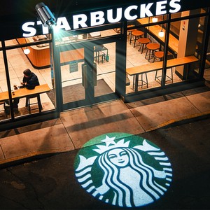 Yufan Outdoor Gobo Projector Waterproof Indoor Shop Floor Led Spotlight Free Laser Custom 360 Rotation Logo Advertising Light