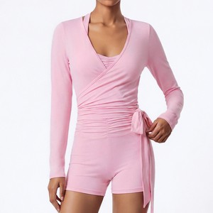 Custom Logo Womens Yoga Set Long Sleeve Top And High Waist Scrunch Shorts Buttery Soft 2 Piece Activewear Gym Fitness Set