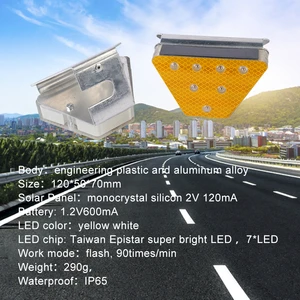 High Visibility Trapezoid Solar Delineator 7 LEDs Flash Light Guardrail Delineator For Road Safety Use