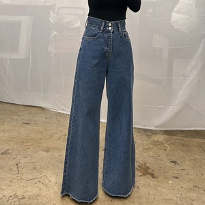 Boutique Wholesale 2026 Autumn French Vintage High Waist Slim and Versatile Ragged Edge Slim Straight Leg Women's Jeans